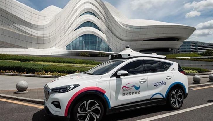 Pechino: arriva il robotaxi di Baidu a pagamento - Foto 1 di 6