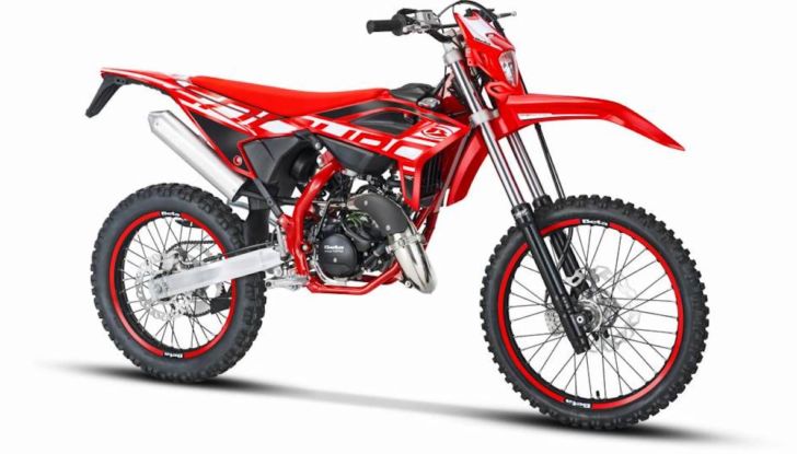Beta: la RR 50 2021 si fa in due, enduro e motard - Foto 1 di 8
