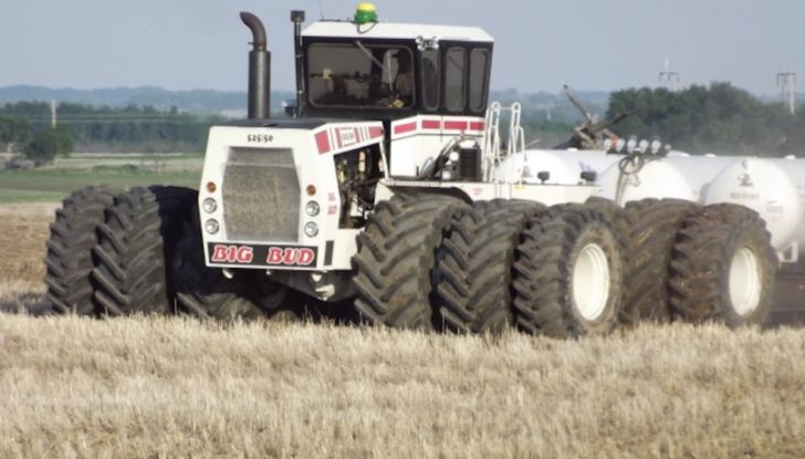 Big Bud 747, il trattore più grande del mondo - Foto 5 di 8