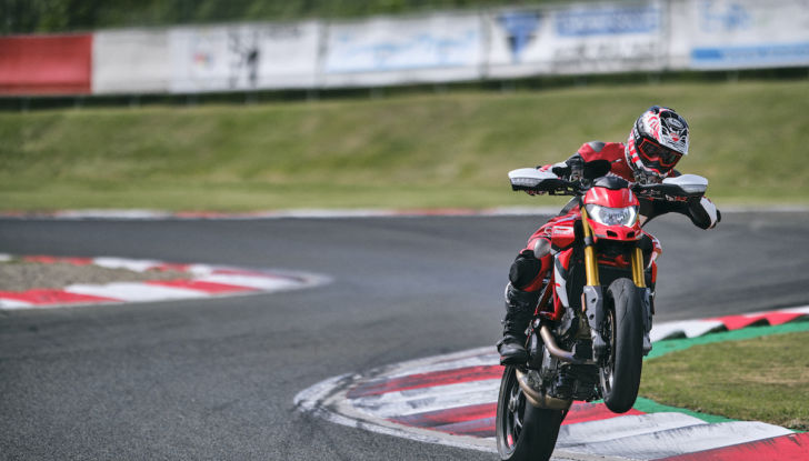 Ducati Hypermotard 950 SP: nuova livrea e motore Euro 5 - Foto 3 di 9