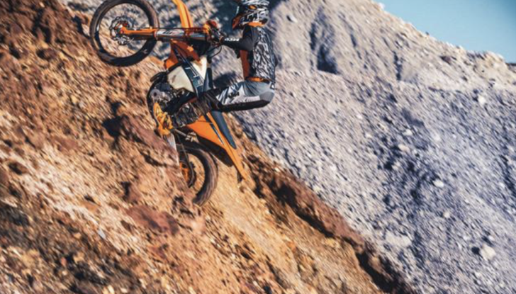 KTM presenta la nuova gamma enduro EXC 2022 - Foto 3 di 15