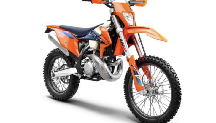 KTM presenta la nuova gamma enduro EXC 2022 - Foto 5 di 15