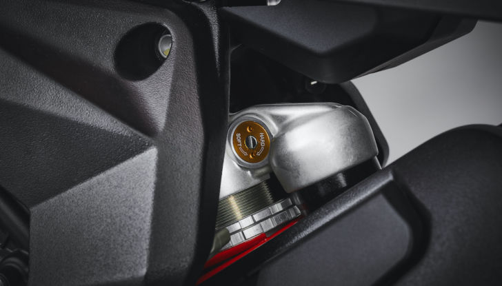 MV Agusta F3 Rosso: le novità 2021 della supersportiva italiana - Foto 3 di 11