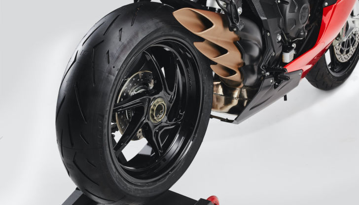 MV Agusta F3 Rosso: le novità 2021 della supersportiva italiana - Foto 5 di 11