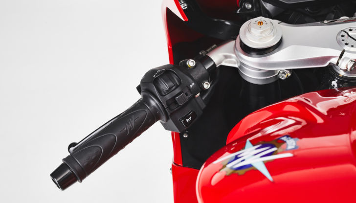 MV Agusta F3 Rosso: le novità 2021 della supersportiva italiana - Foto 7 di 11