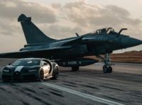 Bugatti Chiron Pur Sport contro Dassault Rafale: chi vince in accelerazione?