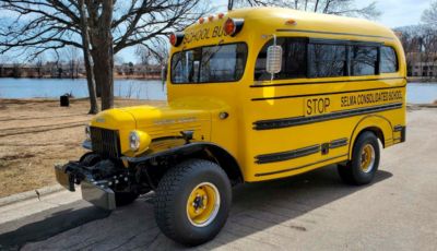 Uno scuolabus con il turbo? Quello di Mayberry Man ha un V8 da 700 cavalli!