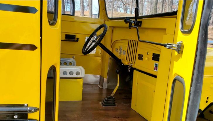 Scuolabus Simpson V8 Hemi Hellcat