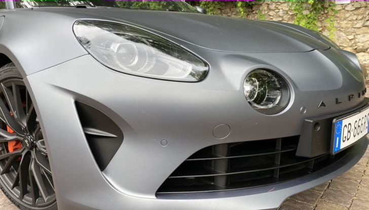 Alpine A110S 2021: prova su strada della “sportivetta” francese - Foto 12 di 21