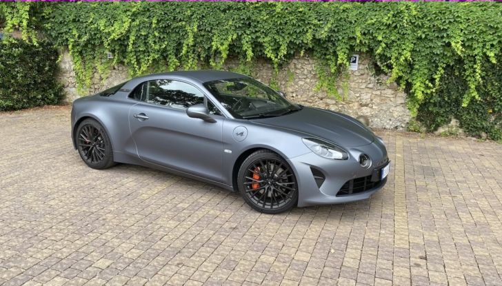 Alpine A110S 2021: prova su strada della “sportivetta” francese - Foto 6 di 21