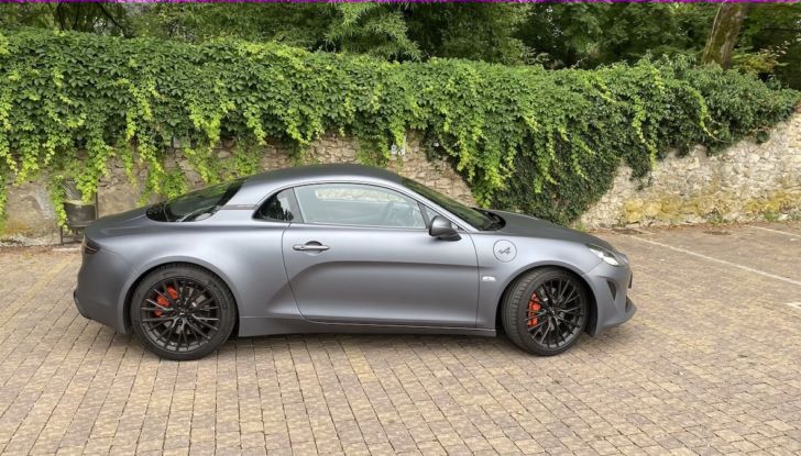 Alpine A110S 2021: prova su strada della “sportivetta” francese - Foto 7 di 21