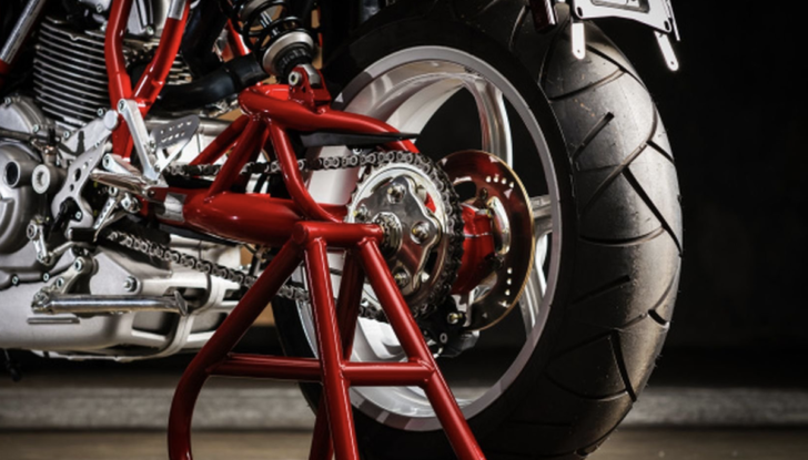 All’asta una Ducati MH900 dedicata a Mike Hailwood - Foto 1 di 10