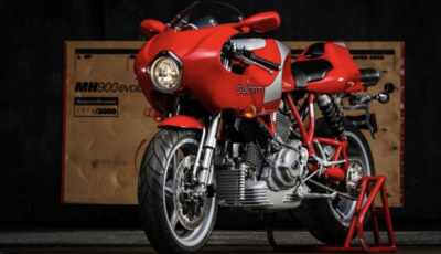 All’asta una Ducati MH900 dedicata a Mike Hailwood