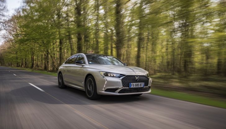 DS 9 E - Tense Frontale