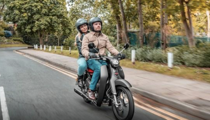 Honda Super Cub C125: le novità della versione 2022 - Foto 7 di 12