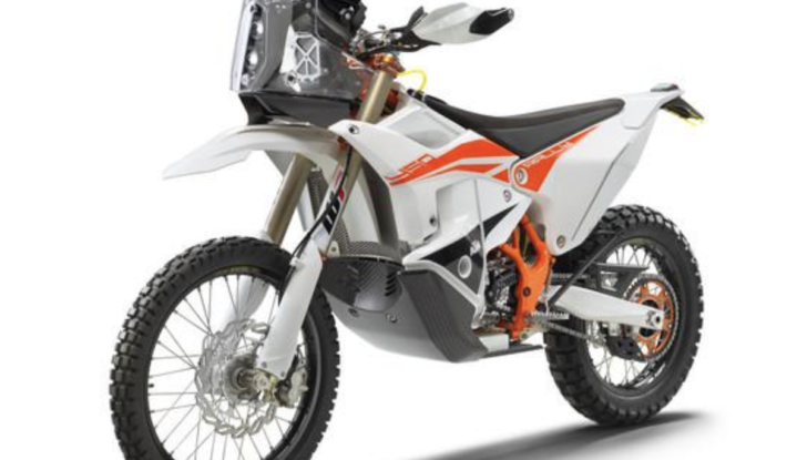 Presentata la nuova KTM 450 Rally Factory Replica 2022 - Foto 1 di 9