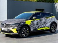 Renault Megane E-Tech Electric: le foto della versione pre produzione