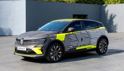 Renault Megane E-Tech Electric: le foto della versione pre produzione