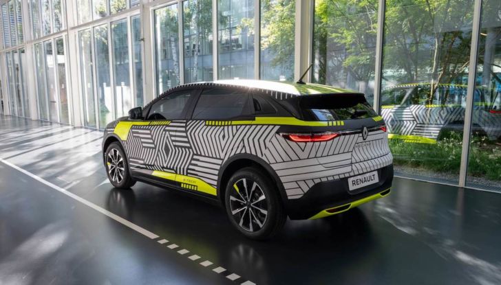 Renault Kadjar: nel 2022 arriva la versione 100% elettrica - Foto 4 di 7