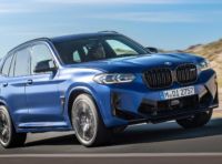 BMW X3 2022: il restyling viaggia a tecnologia ibrida
