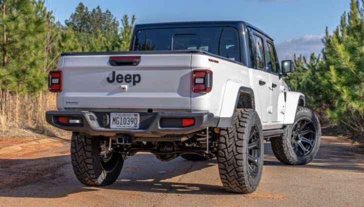 Jeep Gladiator Black Widow