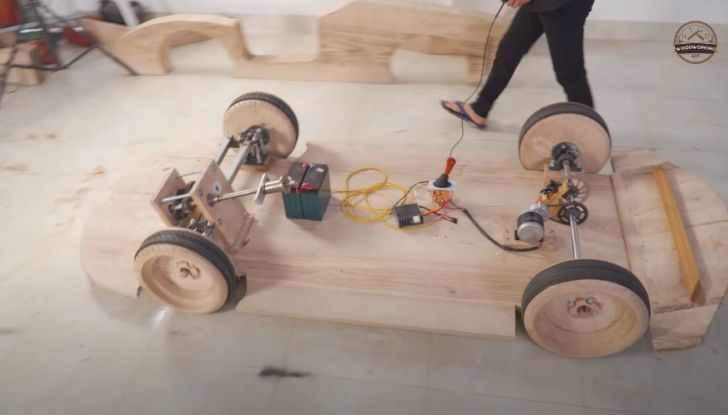 Lamborghini Sian modellino elettrico legno