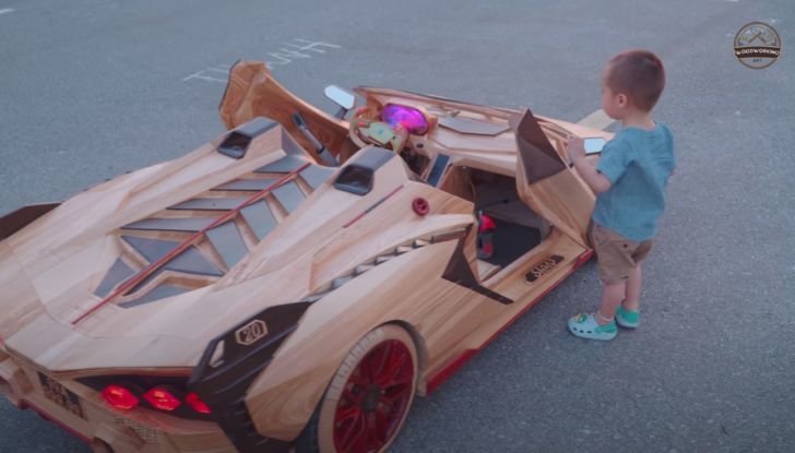 Lamborghini Sian modellino elettrico legno