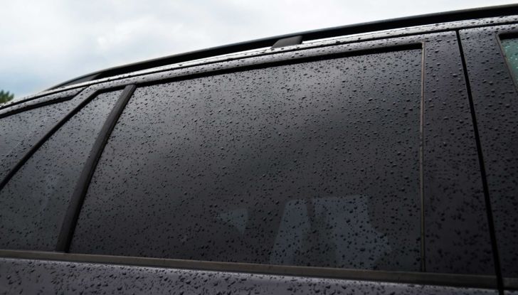 Oscuramento vetri auto