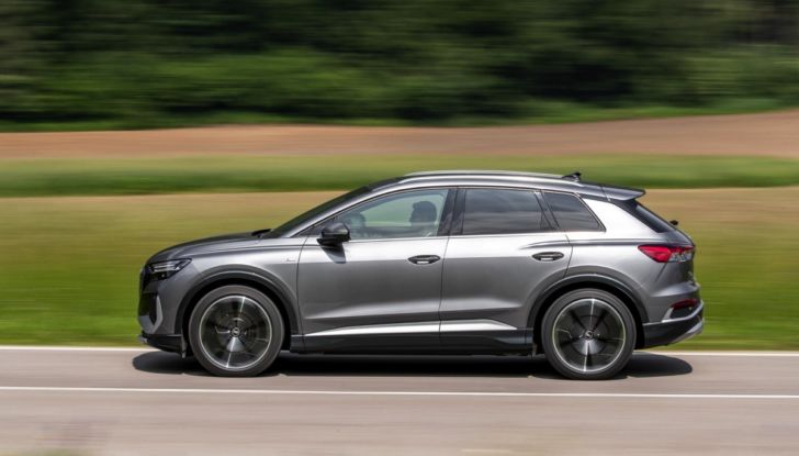 Prova su strada Audi Q4 E-Tron 50, ecco come va il SUV elettrico dei Quattro Anelli da 45.700 euro [VIDEO] - Foto 35 di 58