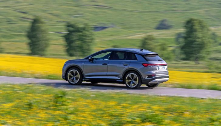 Prova su strada Audi Q4 E-Tron 50, ecco come va il SUV elettrico dei Quattro Anelli da 45.700 euro [VIDEO] - Foto 39 di 58
