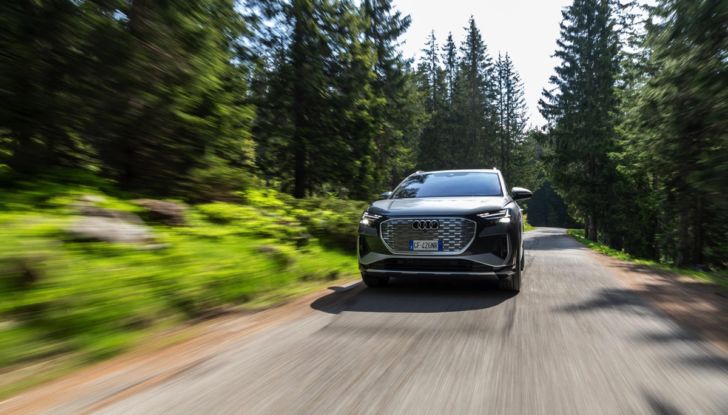 Prova su strada Audi Q4 E-Tron 50, ecco come va il SUV elettrico dei Quattro Anelli da 45.700 euro [VIDEO] - Foto 42 di 58