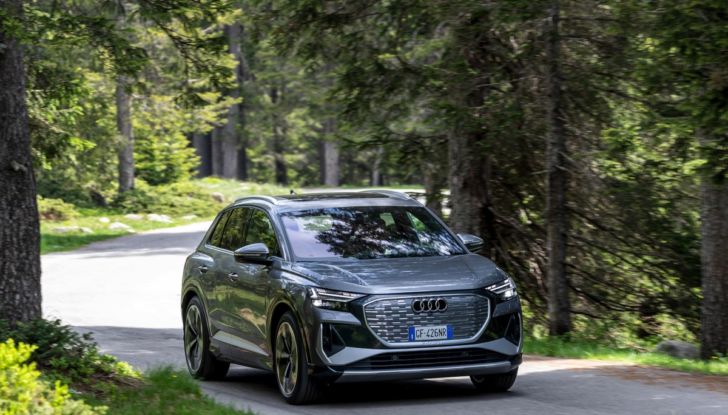 Prova su strada Audi Q4 E-Tron 50, ecco come va il SUV elettrico dei Quattro Anelli da 45.700 euro [VIDEO] - Foto 48 di 58