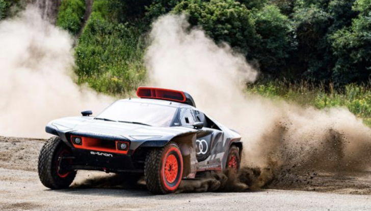 Audi: il futuro passa dal prototipo RS Q e-tron impegnato nella Dakar 2022 - Foto 16 di 20