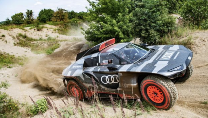 Audi: il futuro passa dal prototipo RS Q e-tron impegnato nella Dakar 2022 - Foto 8 di 20