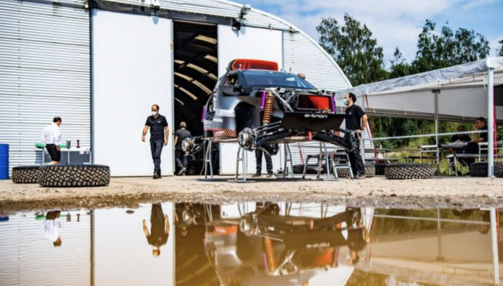 Audi: il futuro passa dal prototipo RS Q e-tron impegnato nella Dakar 2022 - Foto 9 di 20