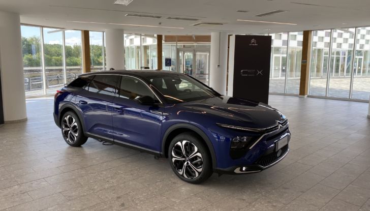 Citroën C5 X: la nuova berlina francese è anche crossover e station-wagon - Foto 1 di 19