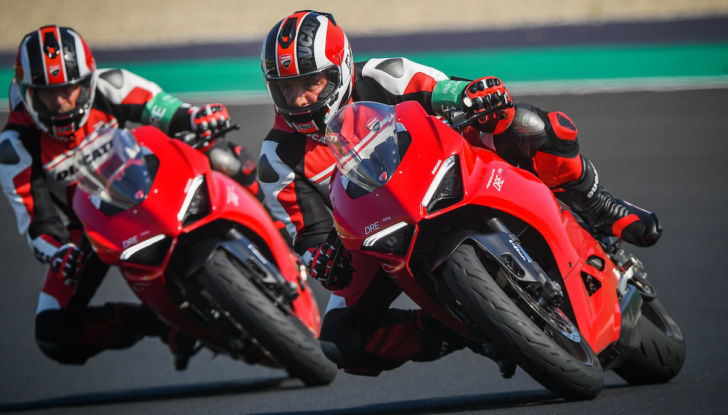 DRE Champs Day: con Ducati si può correre accanto ai campioni della Superbike - Foto 7 di 9
