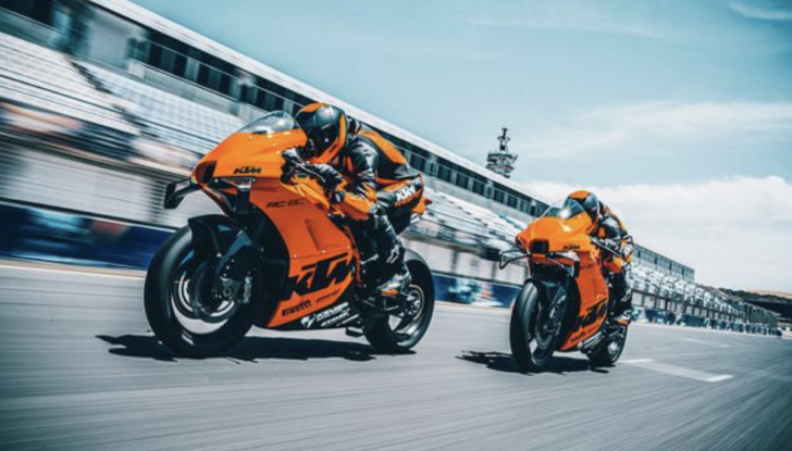 KTM RC 8C, una moto da record anche in fatto di vendite - Foto 3 di 10