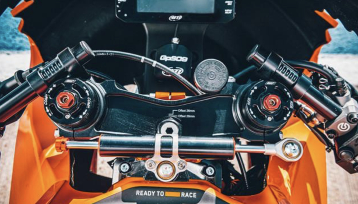 KTM RC 8C, una moto da record anche in fatto di vendite - Foto 9 di 10