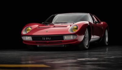 Una rara Lamborghini Miura SVJ va all’asta