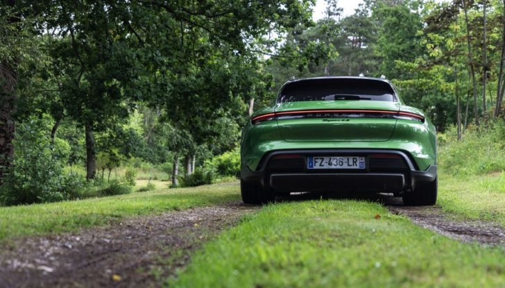 [VIDEO] Prova Porsche Taycan Cross Turismo: dalla pista al fuoristrada con 760 CV - Foto 24 di 37