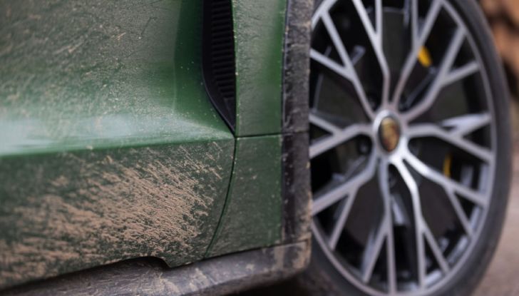 [VIDEO] Prova Porsche Taycan Cross Turismo: dalla pista al fuoristrada con 760 CV - Foto 31 di 37