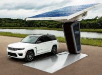 Jeep Grand Cherokee 4xe 2022: il SUV plug-in debutta a fine agosto