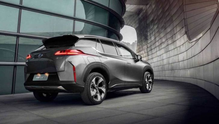 GAC Aion V punta sulle batterie al grafene: la ricarica è da record - Foto 1 di 8