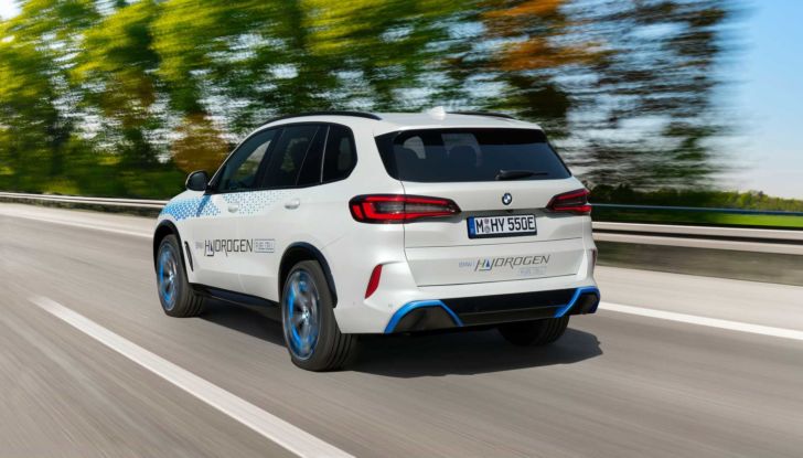 BMW iX5 Hydrogen 2022