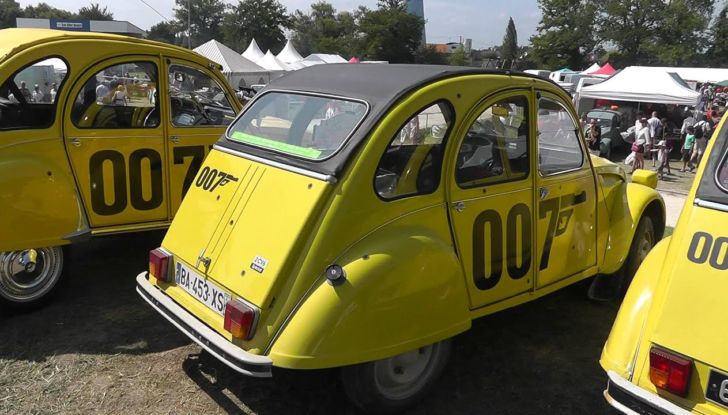 La Citroën 2CV di James Bond festeggia il suo 40° anniversario - Foto 6 di 8