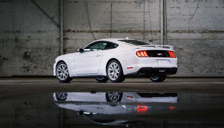Ford Mustang Ice White Edition