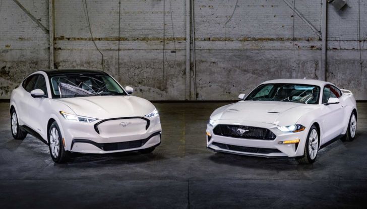 Ford Mustang Ice White Edition