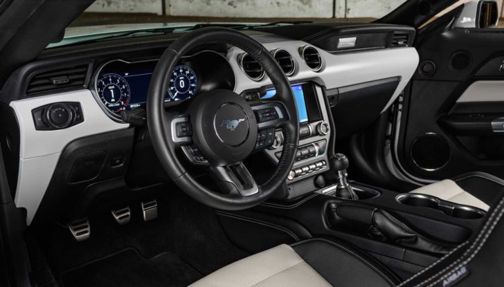 Ford Mustang Ice White Edition