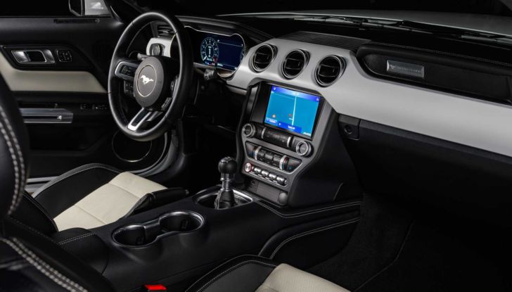 Ford Mustang Ice White Edition